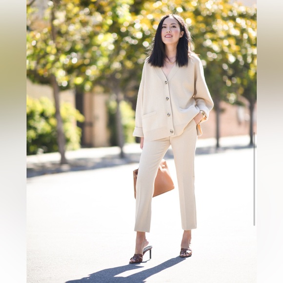 Toteme monogram button fine wool cardigan - Picture 3 of 12